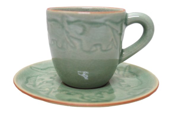 画像1: セラドン焼き　コーヒーカップ＆ソーサー　象柄３　 (1)